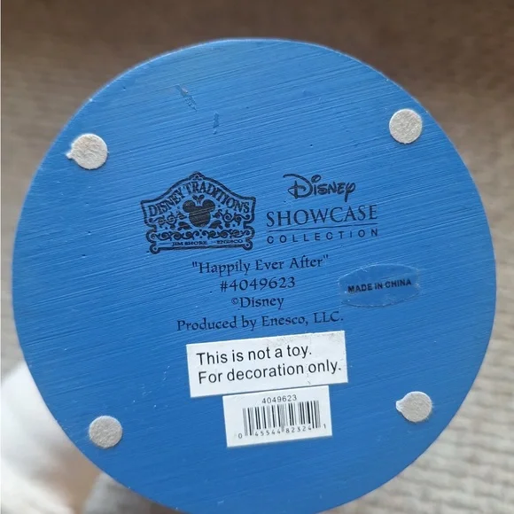 Disney Snow White & Prince Figurine - Happily Ever After - Picture 16 of 16